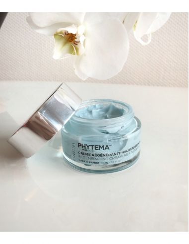 CRÈME RÉGÉNÉRANTE RAJEUNISSANTE