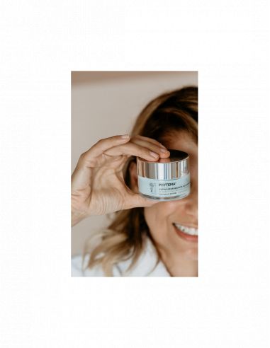 CRÈME RÉGÉNÉRANTE RAJEUNISSANTE